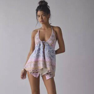 DISCONTINUED UO Catie Halter Split-Front Flyaway Tunic Top